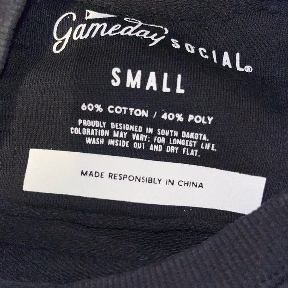 Indiana Hoosiers University Black Split Cropped Crew neck Sweatshirt Size Small - Picture 7 of 7